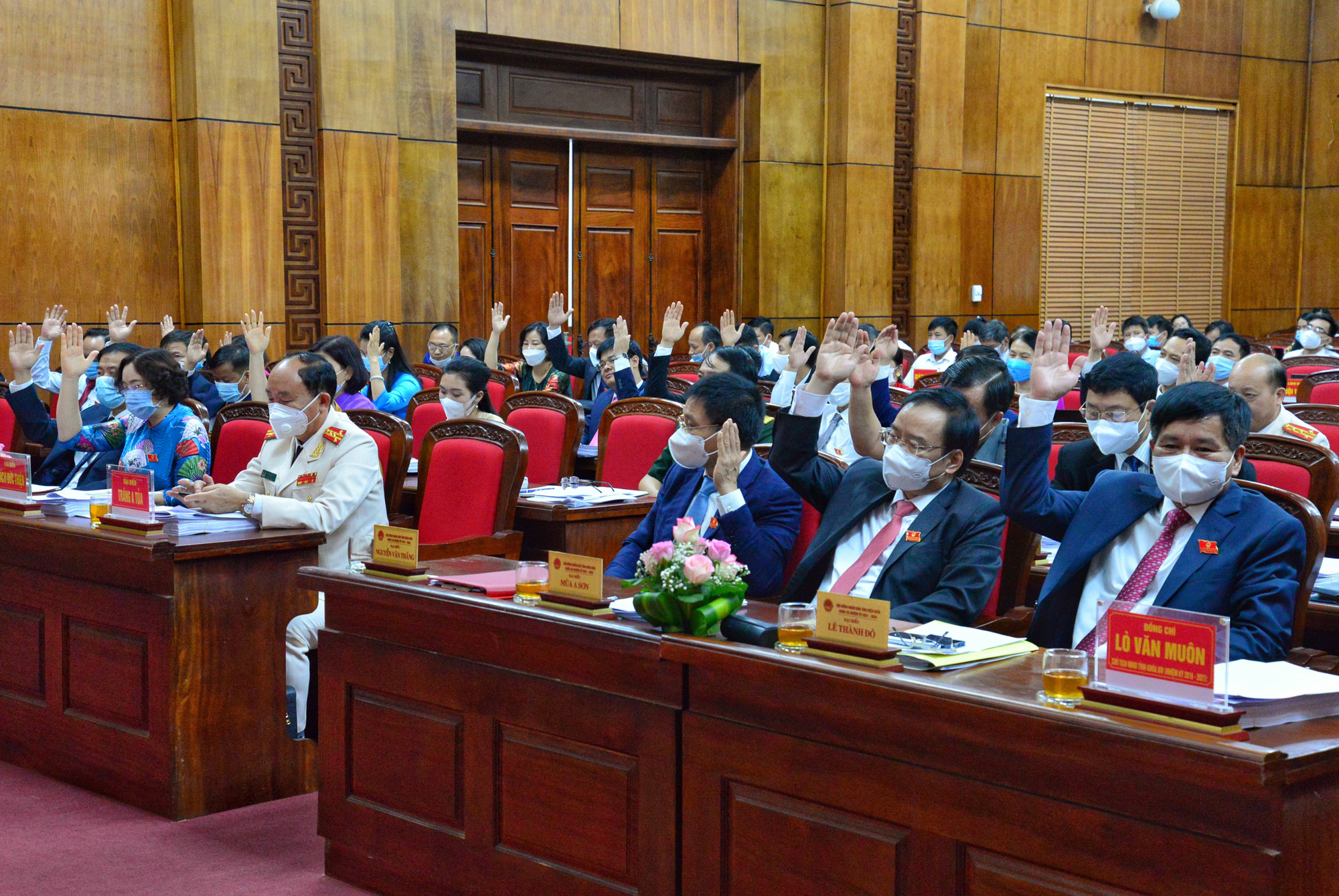 Điện Biên: Các chức danh HĐND, UBND tỉnh nhiệm kỳ 2021-2026 được bầu với số phiếu tuyệt đối - Ảnh 1. Điện Biên: Các chức danh HĐND, UBND tỉnh nhiệm kỳ 2021-2026 được bầu với số phiếu tuyệt đối - Ảnh 1.