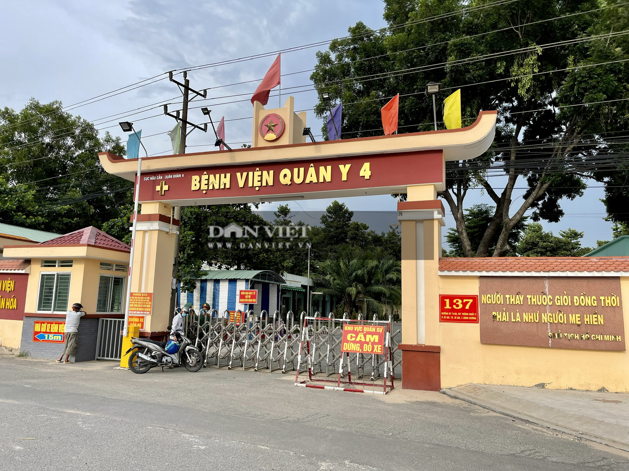 Bình Dương: Bệnh viện Quân y 4 tạm dừng hoạt động, Chi Cục thuế TP. Dĩ An bị phong toả vì liên quan đến Covid-19 - Ảnh 2.