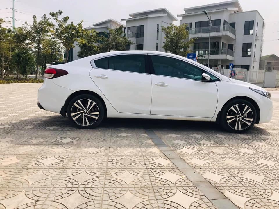 Khó tin Kia Cerato đời 2018 bán lại giá ngang xe mới - Ảnh 3.