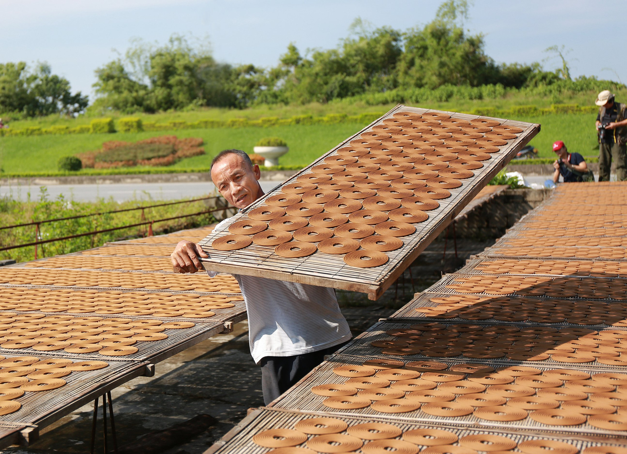 “Chắp cánh” thương hiệu hương Bảo Khê  - Ảnh 1.