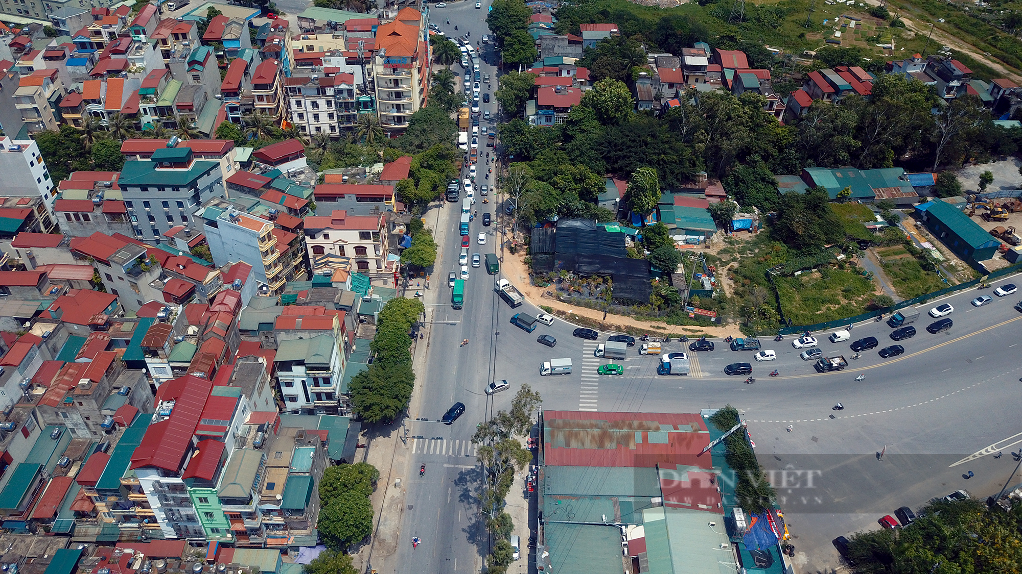 Hà Nội: Toàn cảnh tuyến đường trị giá 2.800 tỷ đồng trước ngày được nâng cấp - Ảnh 1.