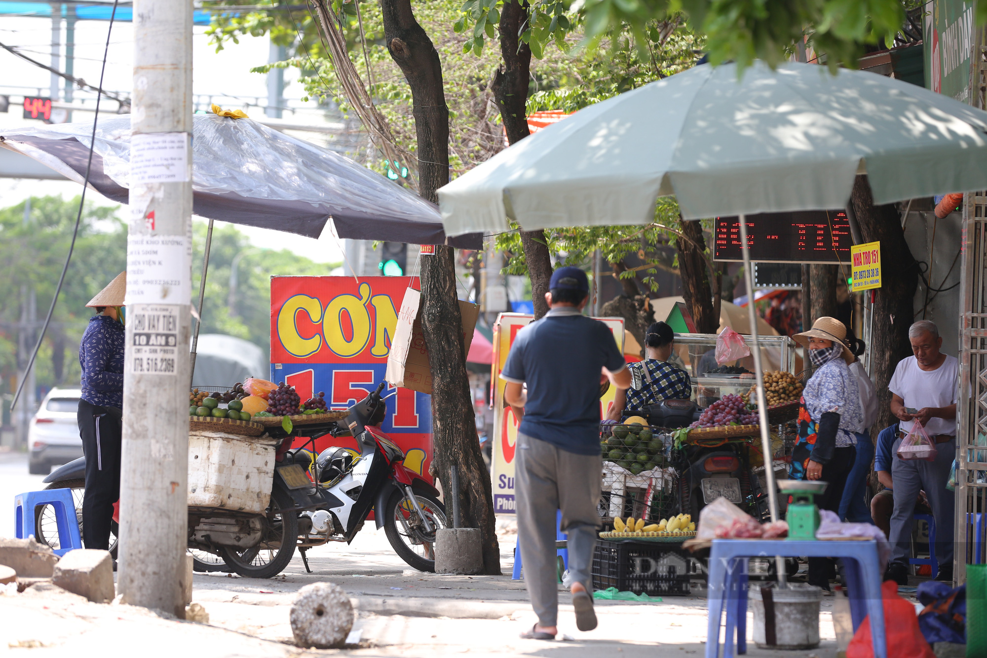 Hà Nội: Toàn cảnh tuyến đường trị giá 2.800 tỷ đồng trước ngày được nâng cấp - Ảnh 9.