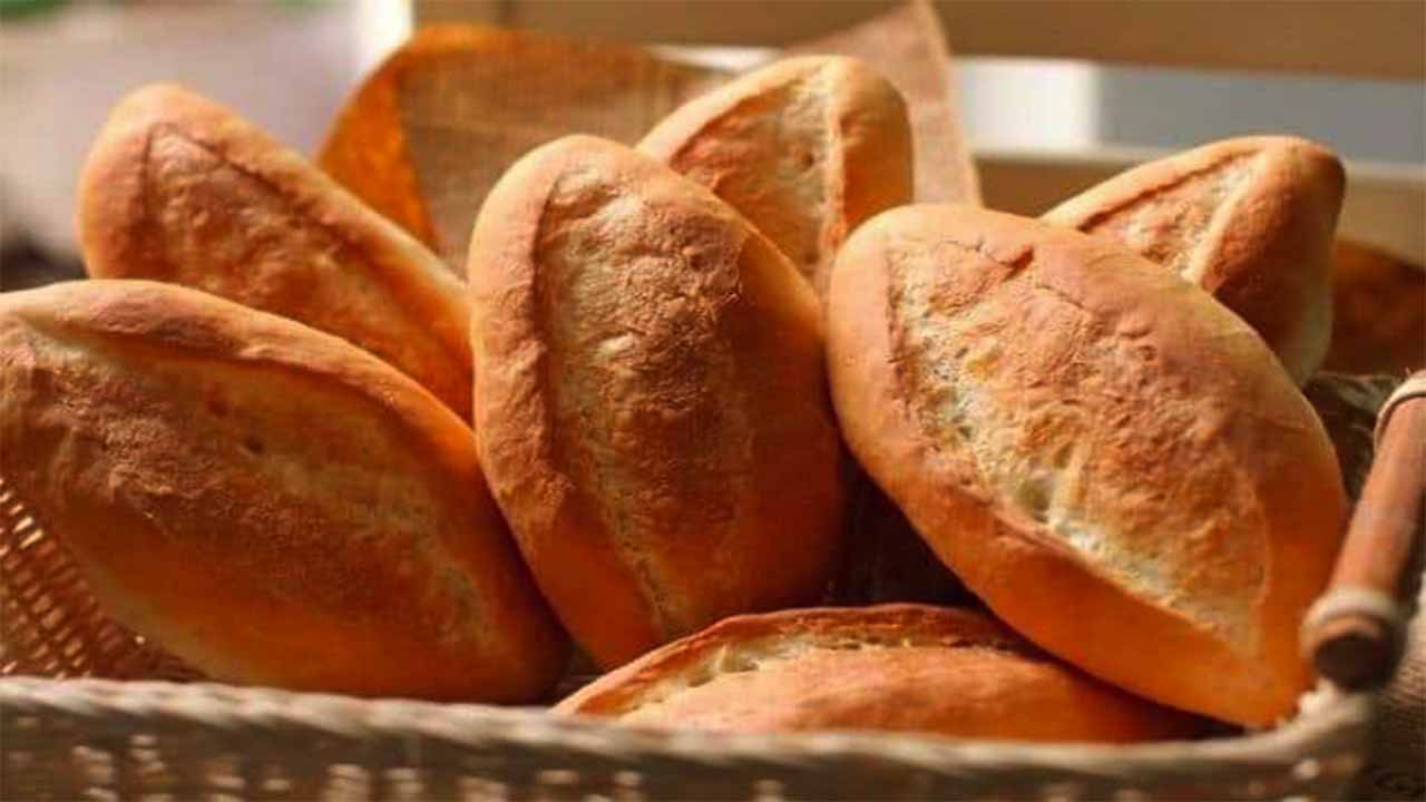 Cần Thơ: Bánh mì là thực phẩm thiết yếu - Ảnh 1.