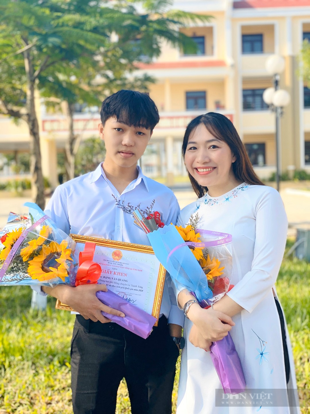 Giám đốc sở GD&ĐT Quảng Nam “khoe” gì về bài Văn đạt điểm 10 của thí sinh - Ảnh 1.