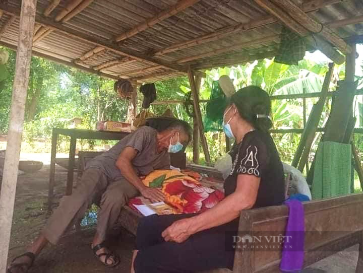 Quảng Bình: Xót thương hình ảnh ông bà ngoại gào khóc bên thi thể cháu bé tử vong do đuối nước - Ảnh 1.