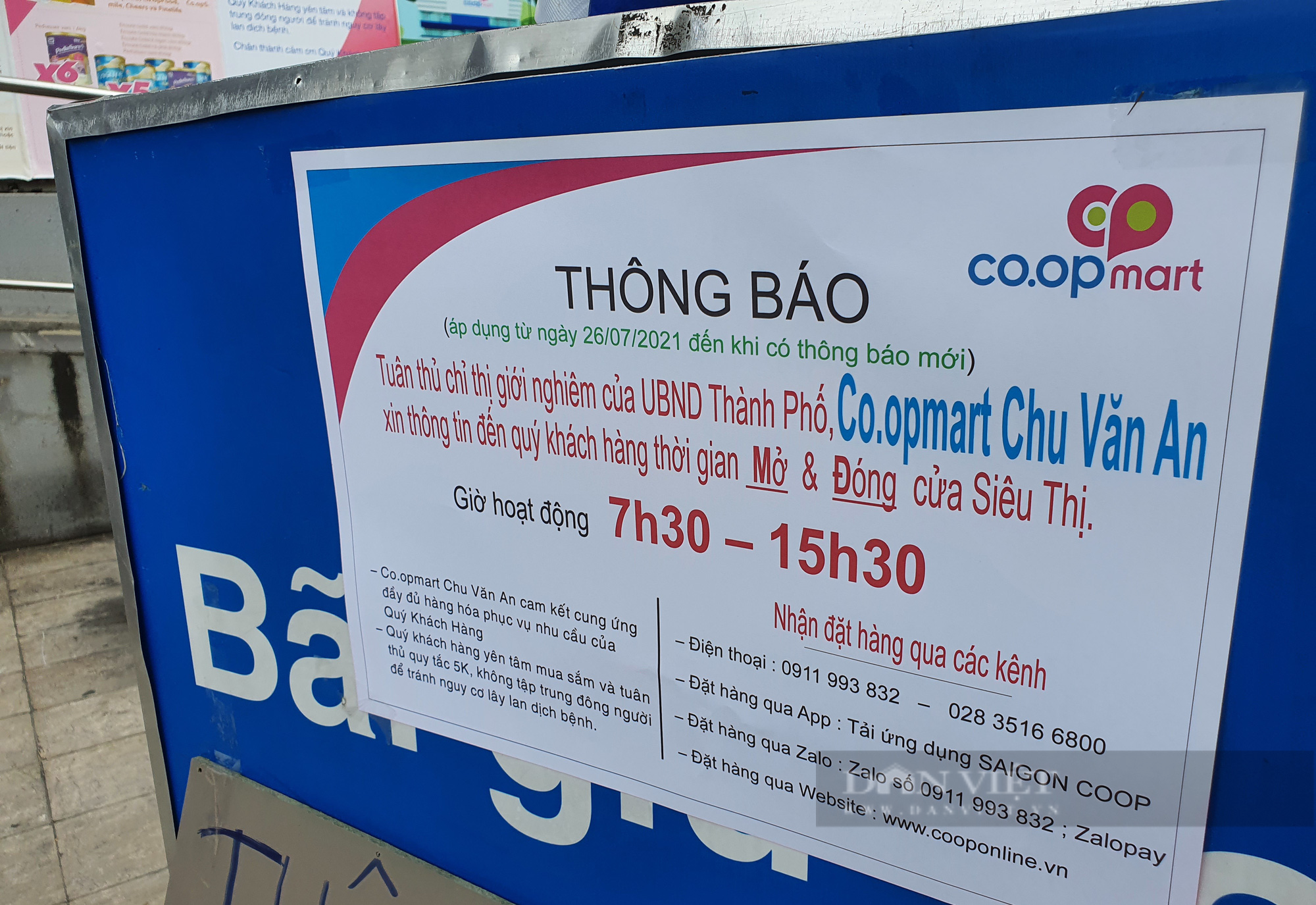 TP.HCM: Siêu thị tắt đèn sớm, khuyến khích mua hàng online - Ảnh 1.