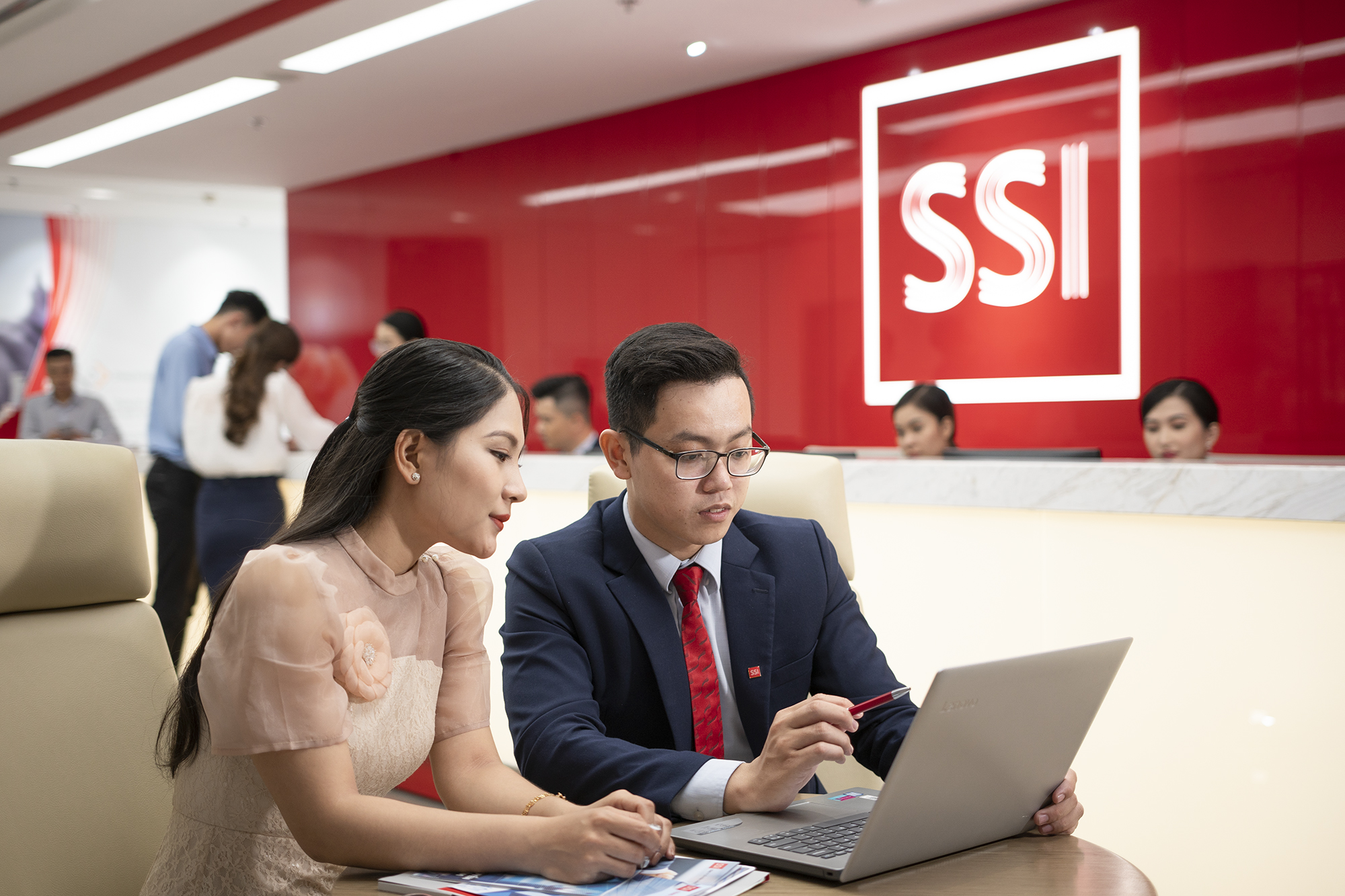 SSI của ông Nguyễn Duy Hưng “thu xếp” được thêm 2.300 tỷ đồng từ nước ngoài - Ảnh 3. SSI của ông Nguyễn Duy Hưng “thu xếp” được thêm 2.300 tỷ đồng từ nước ngoài - Ảnh 3.