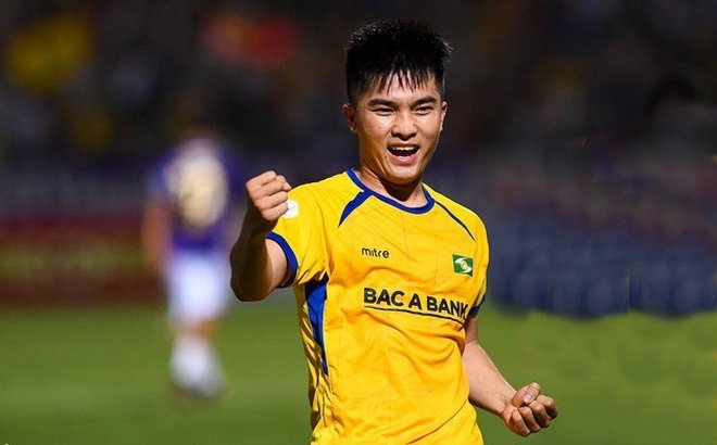 &quot;Siêu ngoại binh&quot; và 4 ngôi sao tái xuất, SLNA mơ trụ hạng - Ảnh 3.