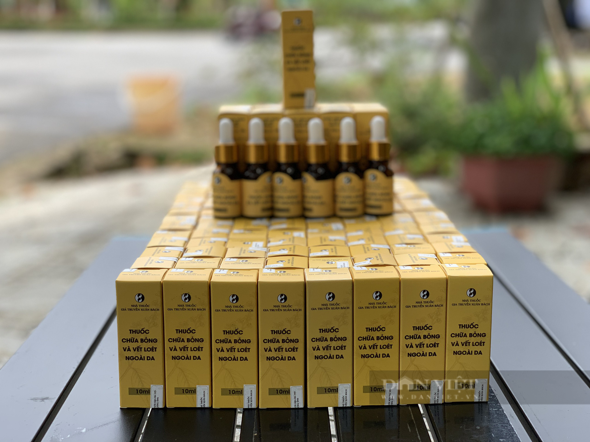 Lai Châu: 8X bỏ việc Nhà nước để theo nghề gia truyền chữa bệnh cứu người - Ảnh 1.