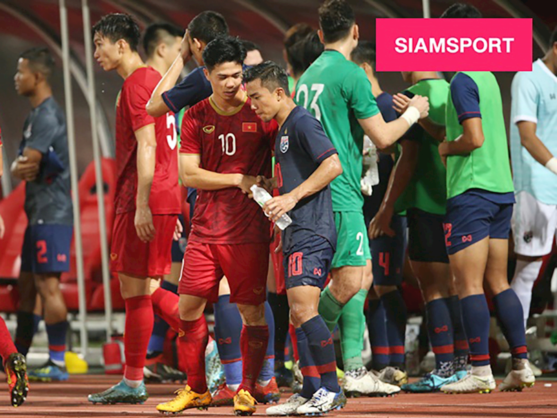Chuyên gia Ả Rập ganh tị, tố AFC ưu ái ĐT Việt Nam - Ảnh 1.