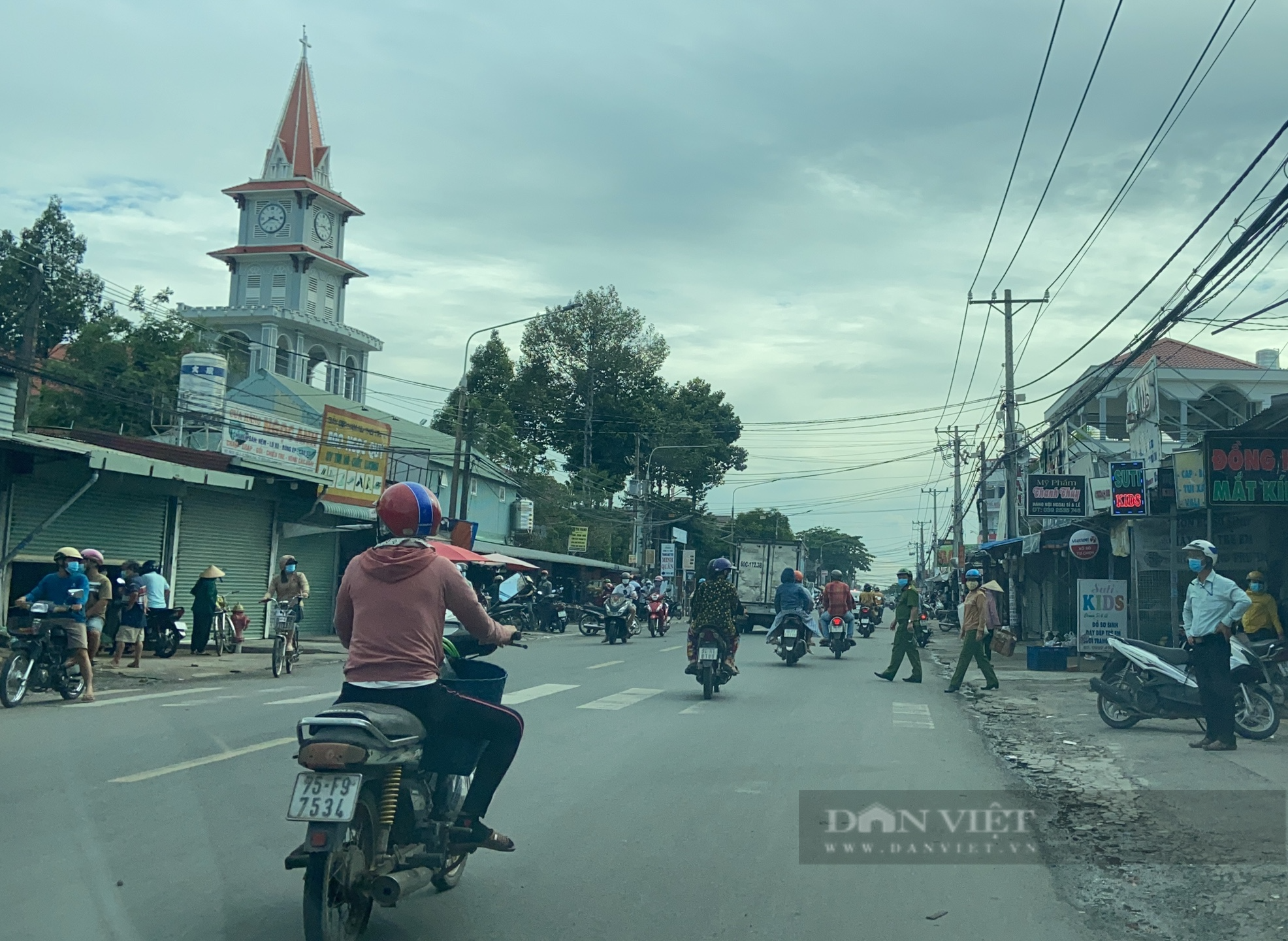 Đồng Nai: Tạm dừng hoạt động nhiều chợ lớn như Hoá An, Tân Biên, Phước Tân để truy vết F0 - Ảnh 2.