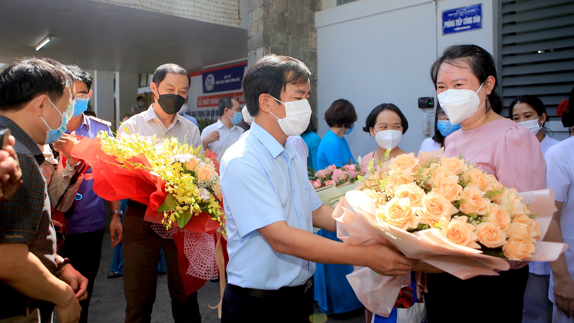 TT-Huế: Tổ chức xuất quân 191 y bác sĩ “tinh nhuệ” vào TP.HCM cứu bệnh nhân Covid-19 nguy kịch  - Ảnh 1.
