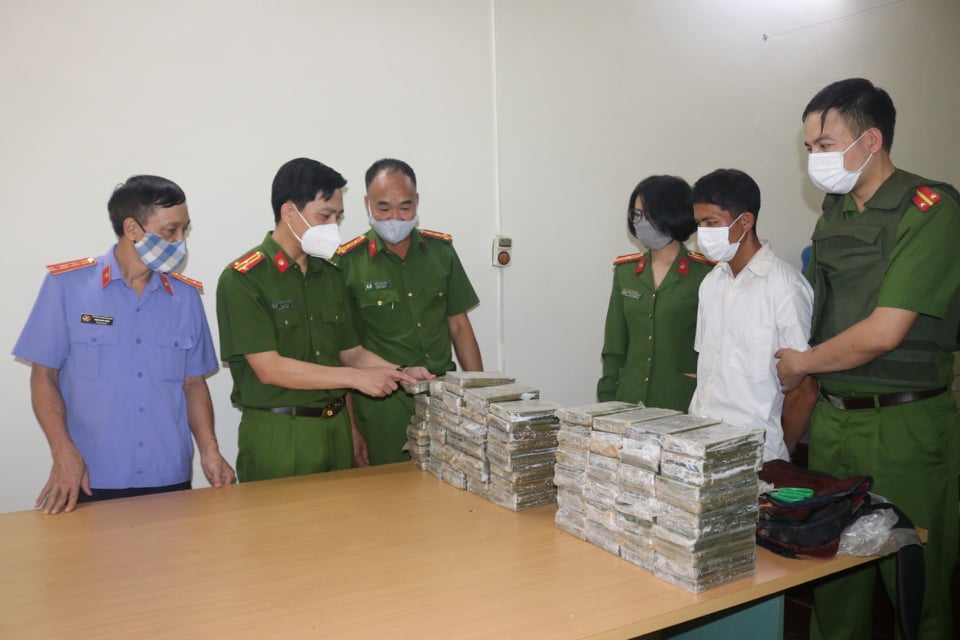 Điện Biên: Phá chuyên án ma tuý lớn thu 98 bánh heroin   - Ảnh 1.