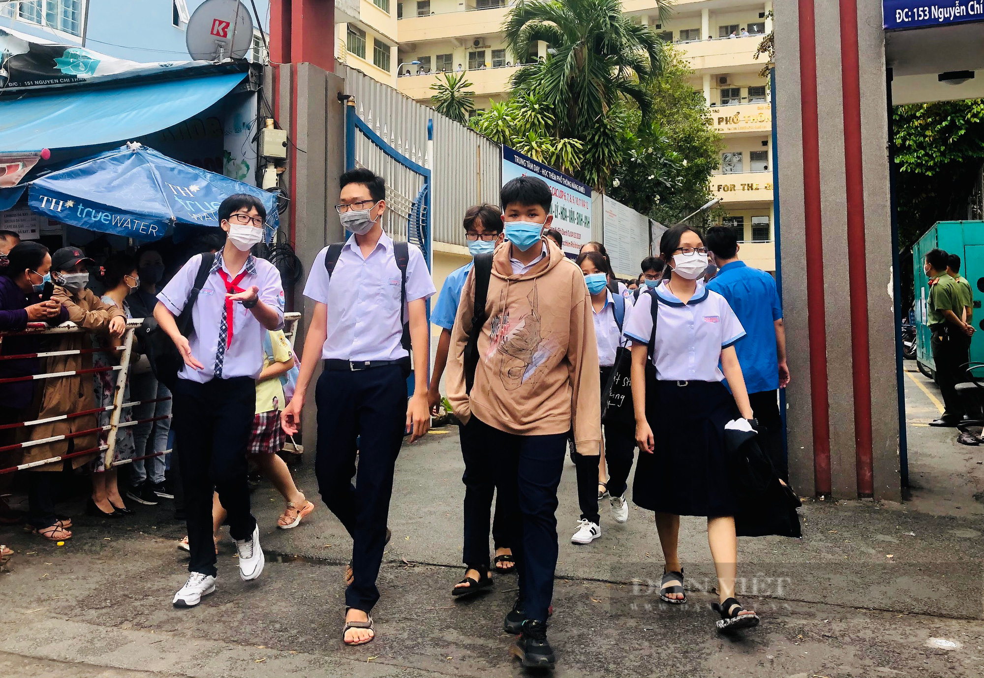 TP.HCM: Trường chuyên Lê Hồng Phong công bố danh sách trúng tuyển - Ảnh 1.