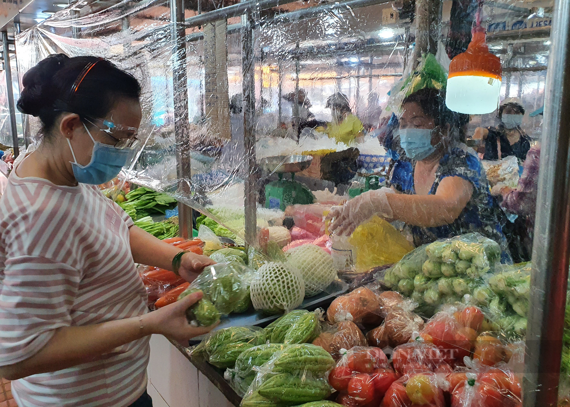 TP.HCM: Mở lại chợ, có khó không? - Ảnh 3.