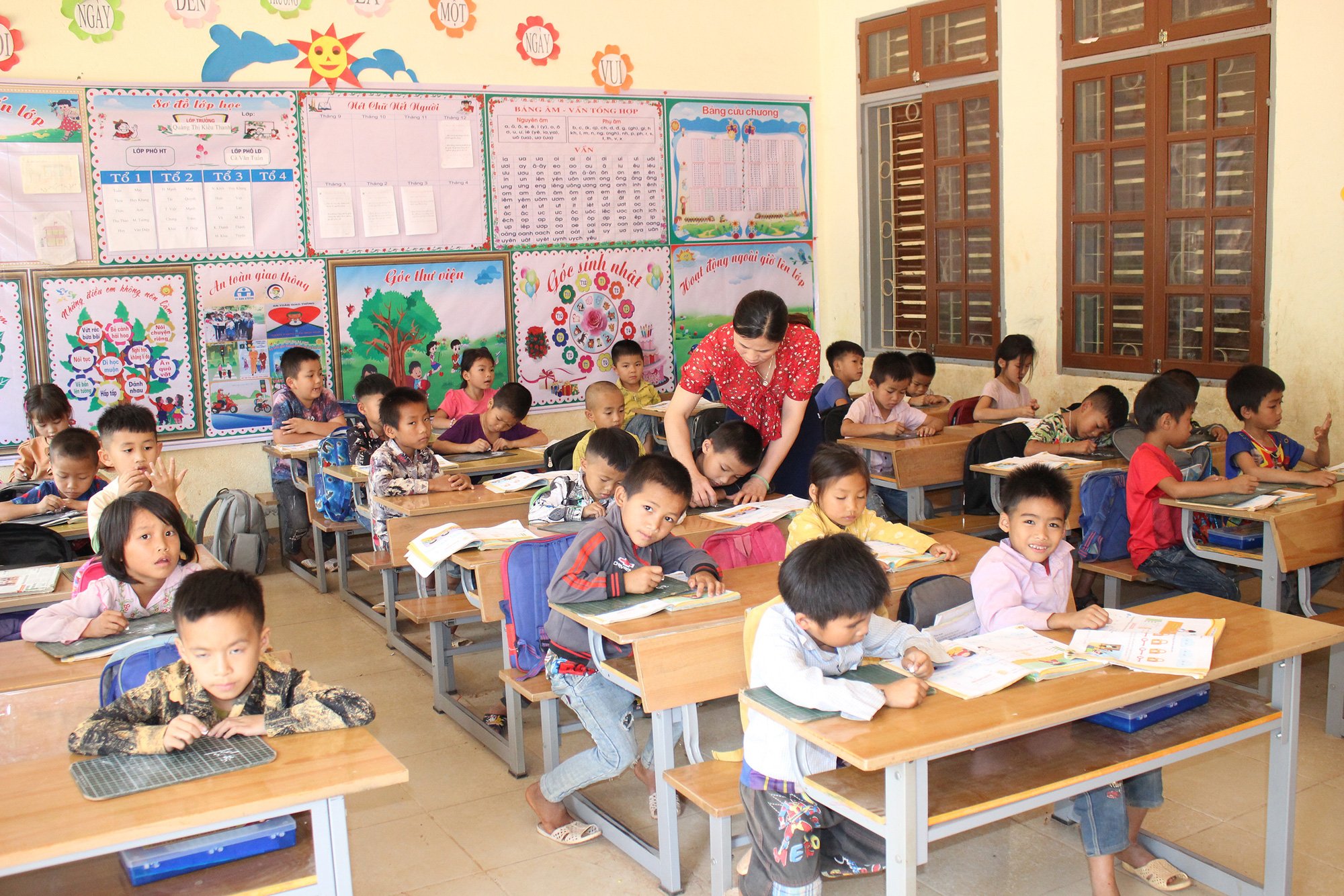 Sơn La: Nhiều đột phá trong giáo dục nhờ thực hiện tốt quy chế dân chủ - Ảnh 6. Sơn La: Nhiều đột phá trong giáo dục nhờ thực hiện tốt quy chế dân chủ - Ảnh 6.