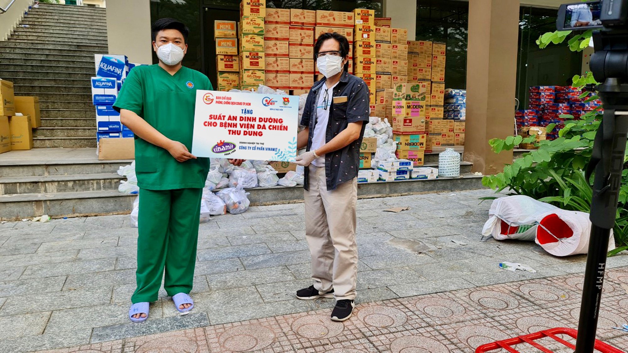1 triệu suất ăn cho người dân gặp khó khăn từ &quot;Vòng tay Việt – Sài Gòn&quot; - Ảnh 3.