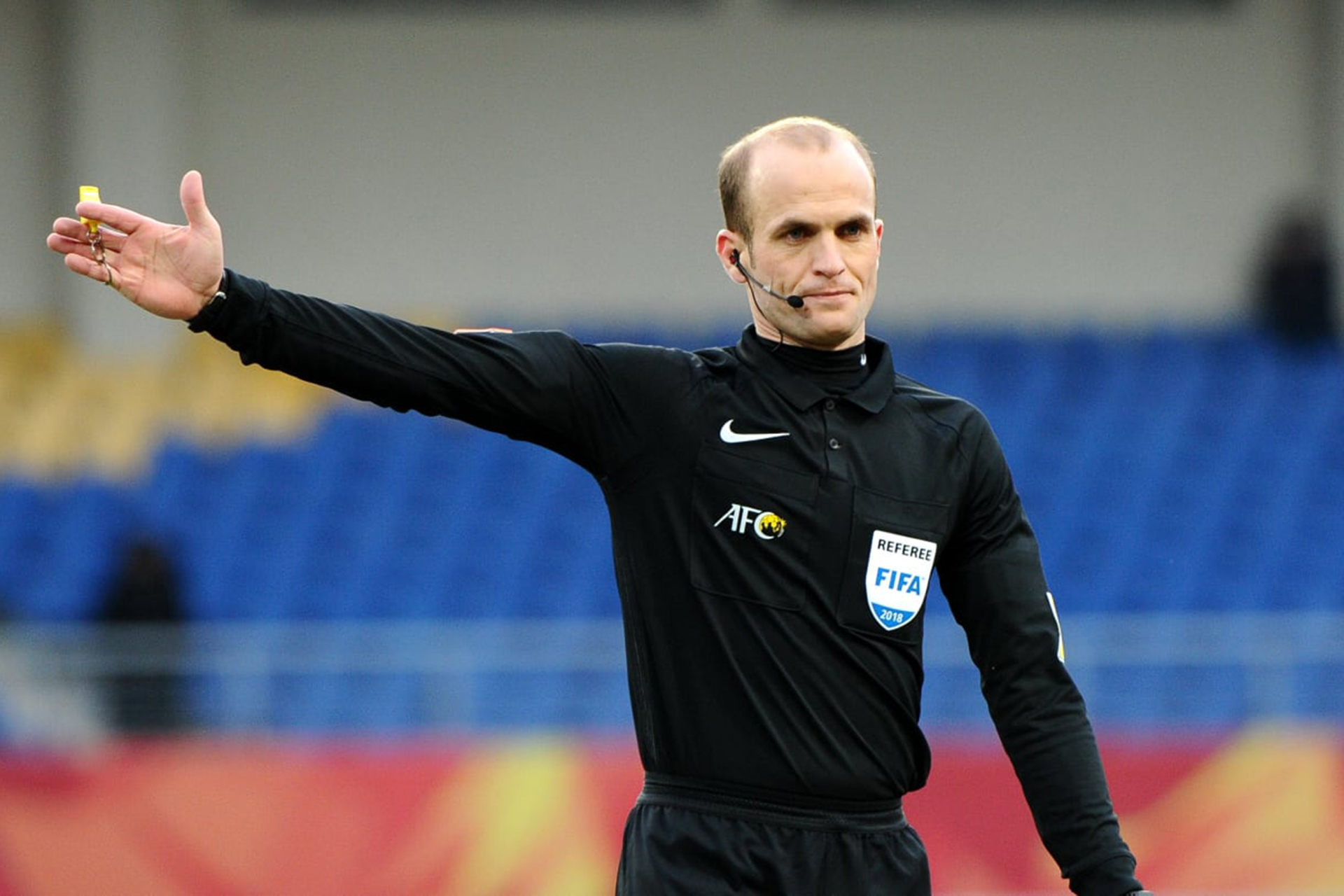 “Thần tài” của ĐT Việt Nam điều khiển VAR trận Ả-rập Saudi vs Việt Nam - Ảnh 1.