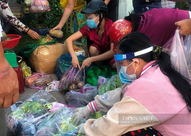 TP.HCM: Giá rau củ tăng gấp rưỡi đến gấp đôi - Ảnh 2.