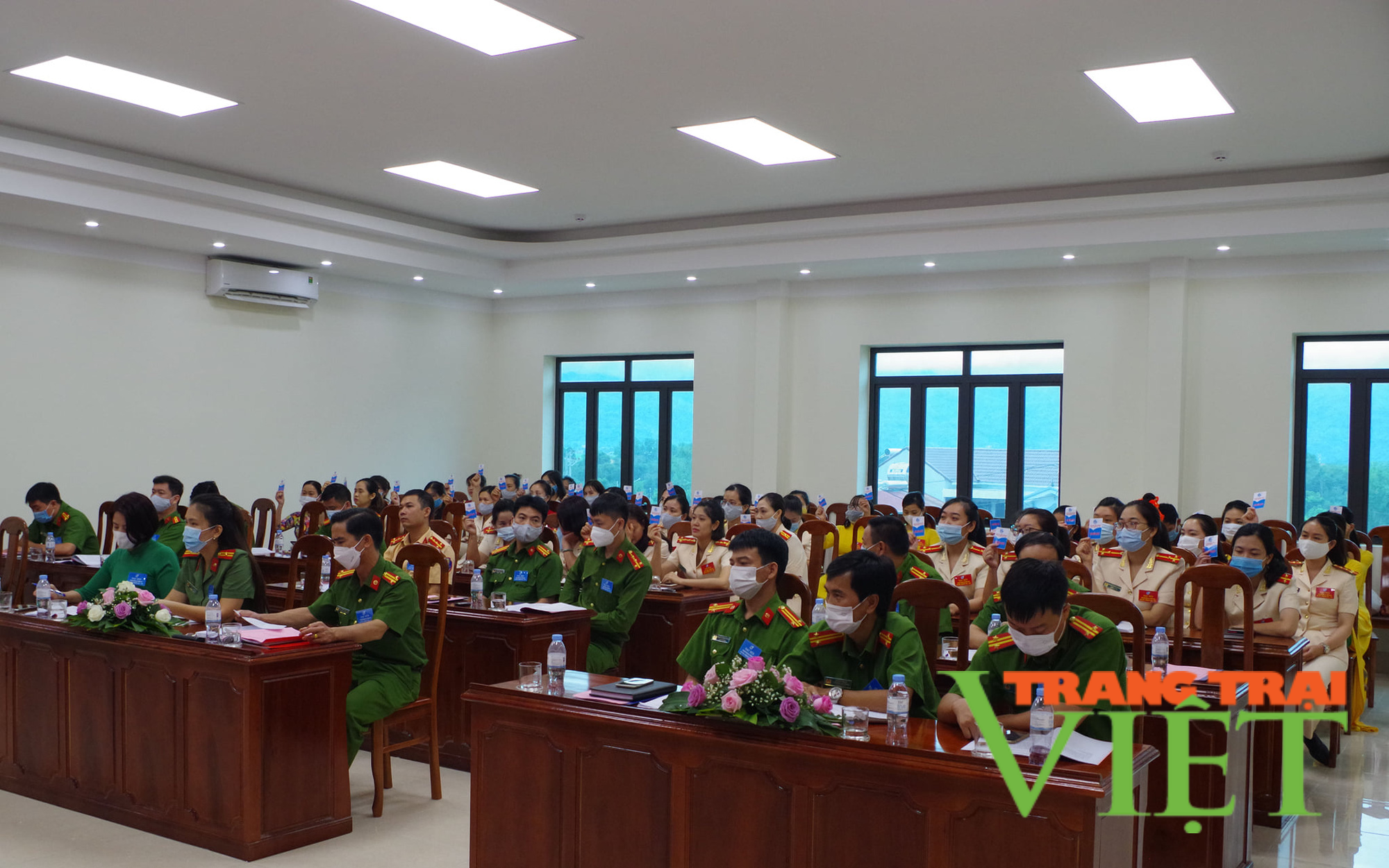 Điện Biên: Mỗi chiến sĩ công an là một lá chắn phòng, chống dịch Covid- 19 - Ảnh 3. Điện Biên: Mỗi chiến sĩ công an là một lá chắn phòng, chống dịch Covid- 19 - Ảnh 3.