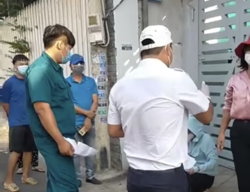 Bà Rịa – Vũng Tàu: Họp báo thông tin kiểm điểm 2 tổ “phạt nhau” khi làm nhiệm vụ - Ảnh 2.
