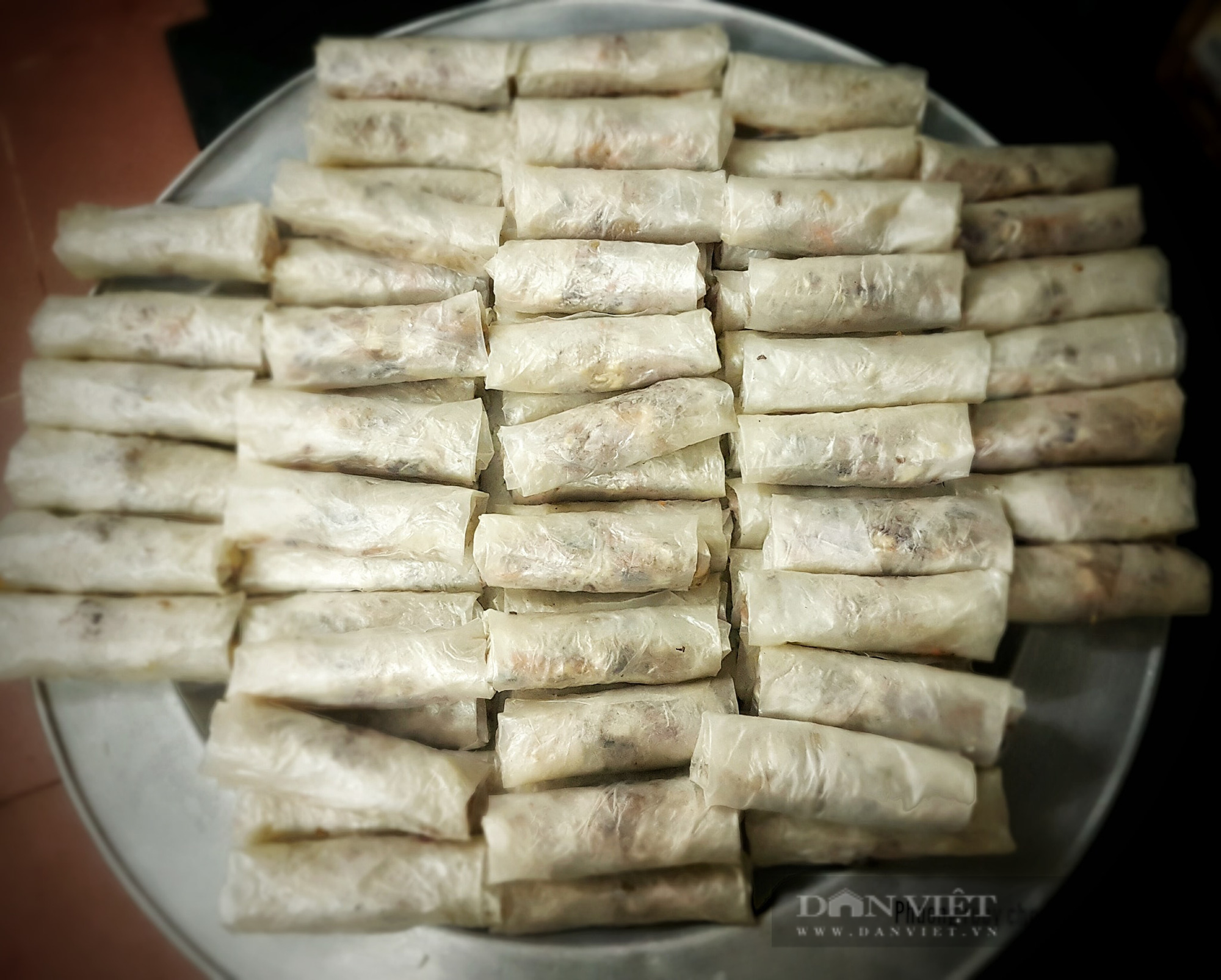 Muốn làm món nem rán đẹp mắt, giòn tan và bảo quản lâu, đừng bỏ qua những bí quyết này - Ảnh 2.