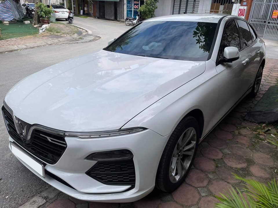 VinFast Lux A2.0 chạy hơn 500km bán lại giá khó tin - Ảnh 3.
