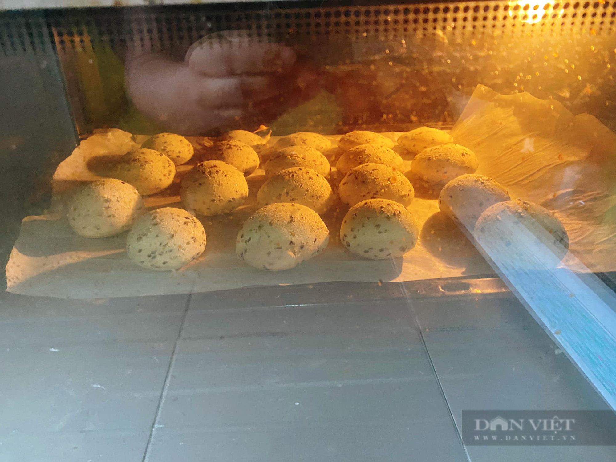 BÁNH MÌ MÈ ĐEN HÀN QUỐC - Ảnh 4.