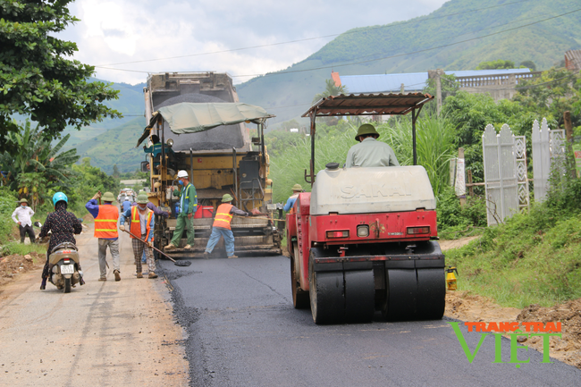 Xây dựng “thành trì” kiên cố của Đảng ở huyện biên giới  - Ảnh 9.