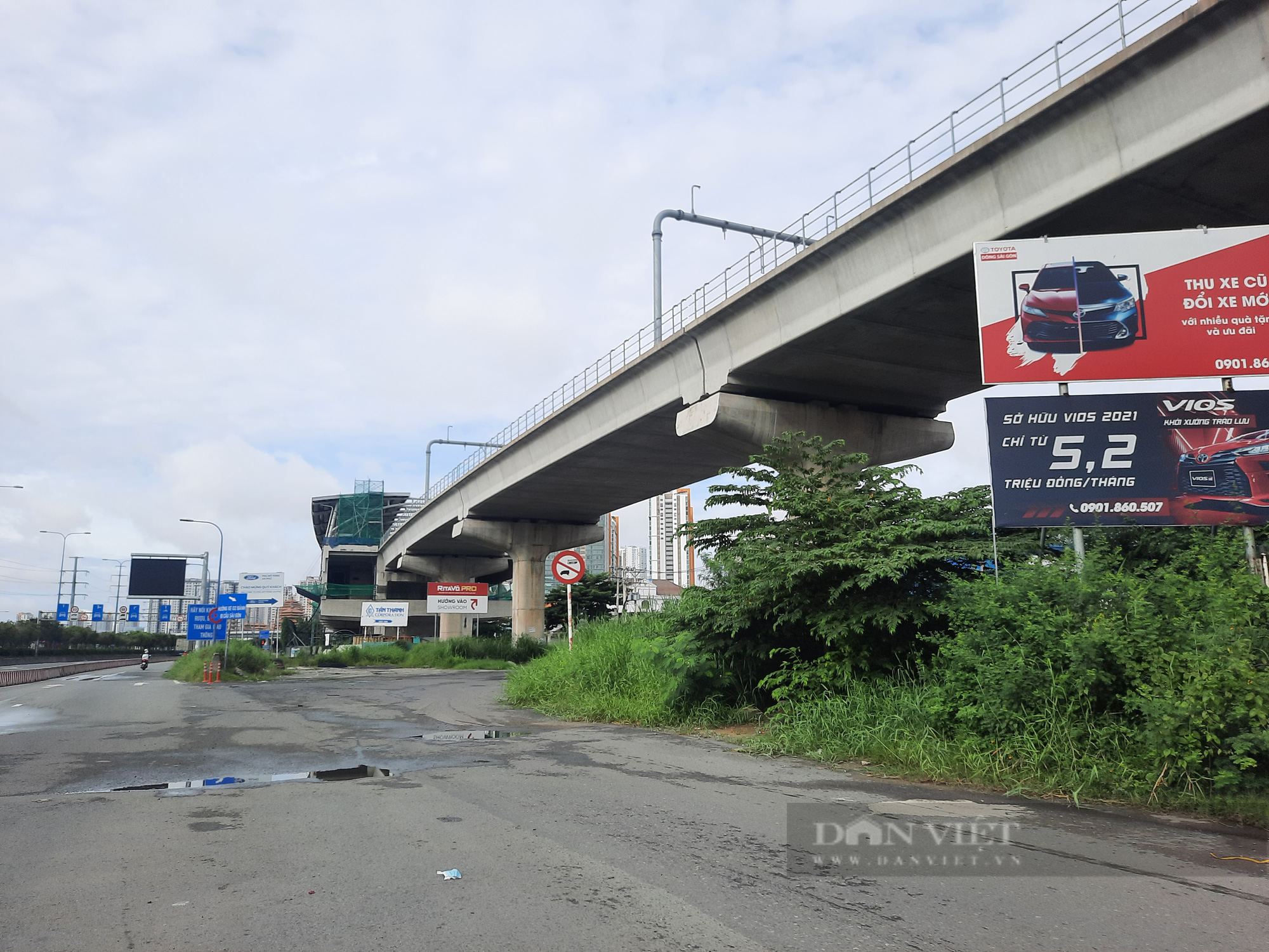 Nhiều công trình giao thông trọng điểm tại TP.HCM đang chậm tiến độ do ảnh hưởng bởi dịch Covid-19 - Ảnh 1.