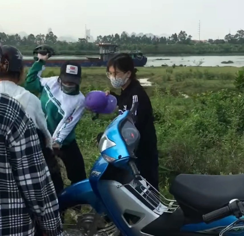 Ninh Bình: Có khoảng 50 nữ sinh tham gia &quot;quyết chiến&quot; - Ảnh 2.