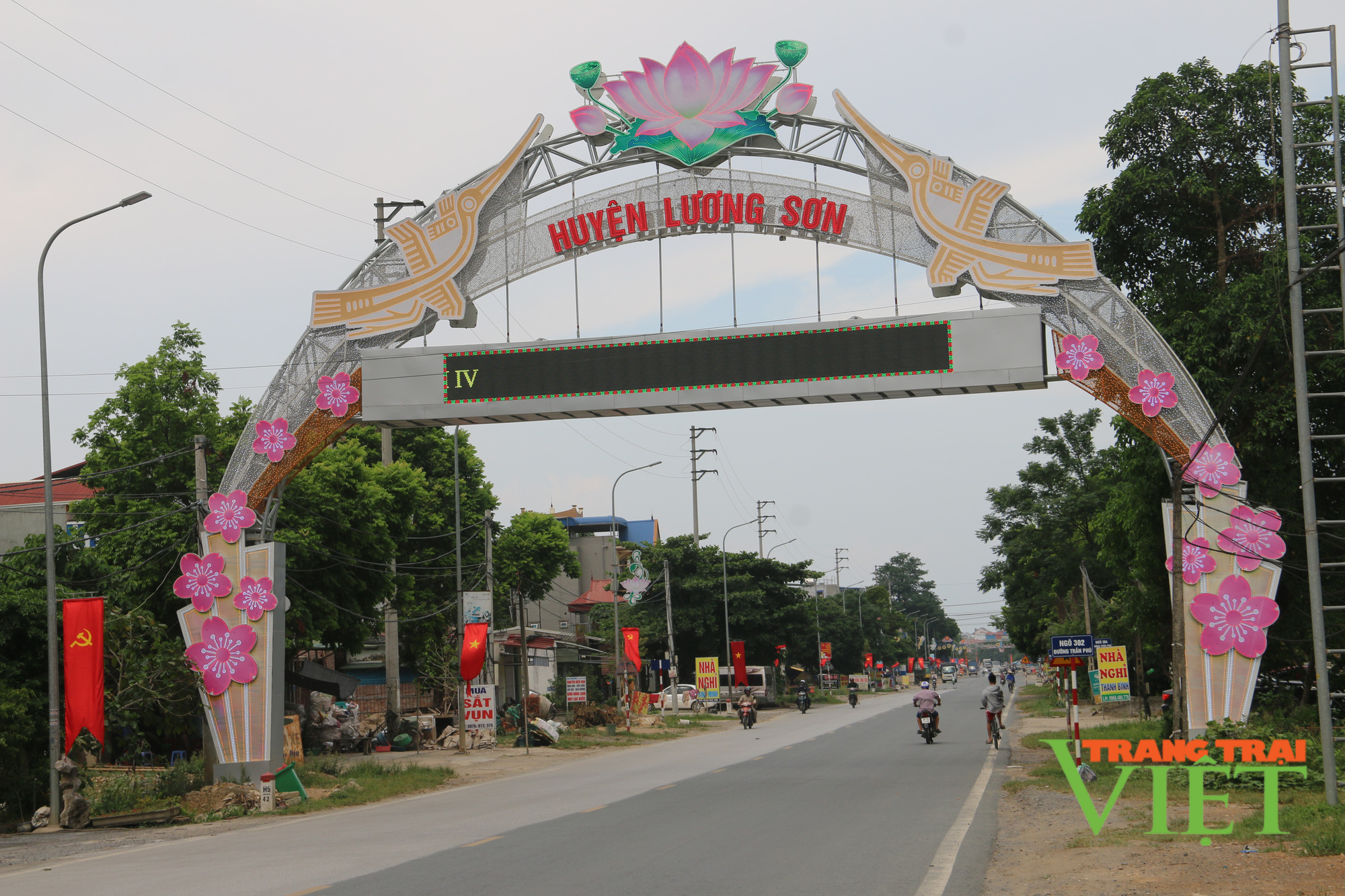 Hoà Bình: Cho phép học sinh ở huyện Lương Sơn tựu trường - Ảnh 1. Hoà Bình: Cho phép học sinh ở huyện Lương Sơn tựu trường - Ảnh 1.