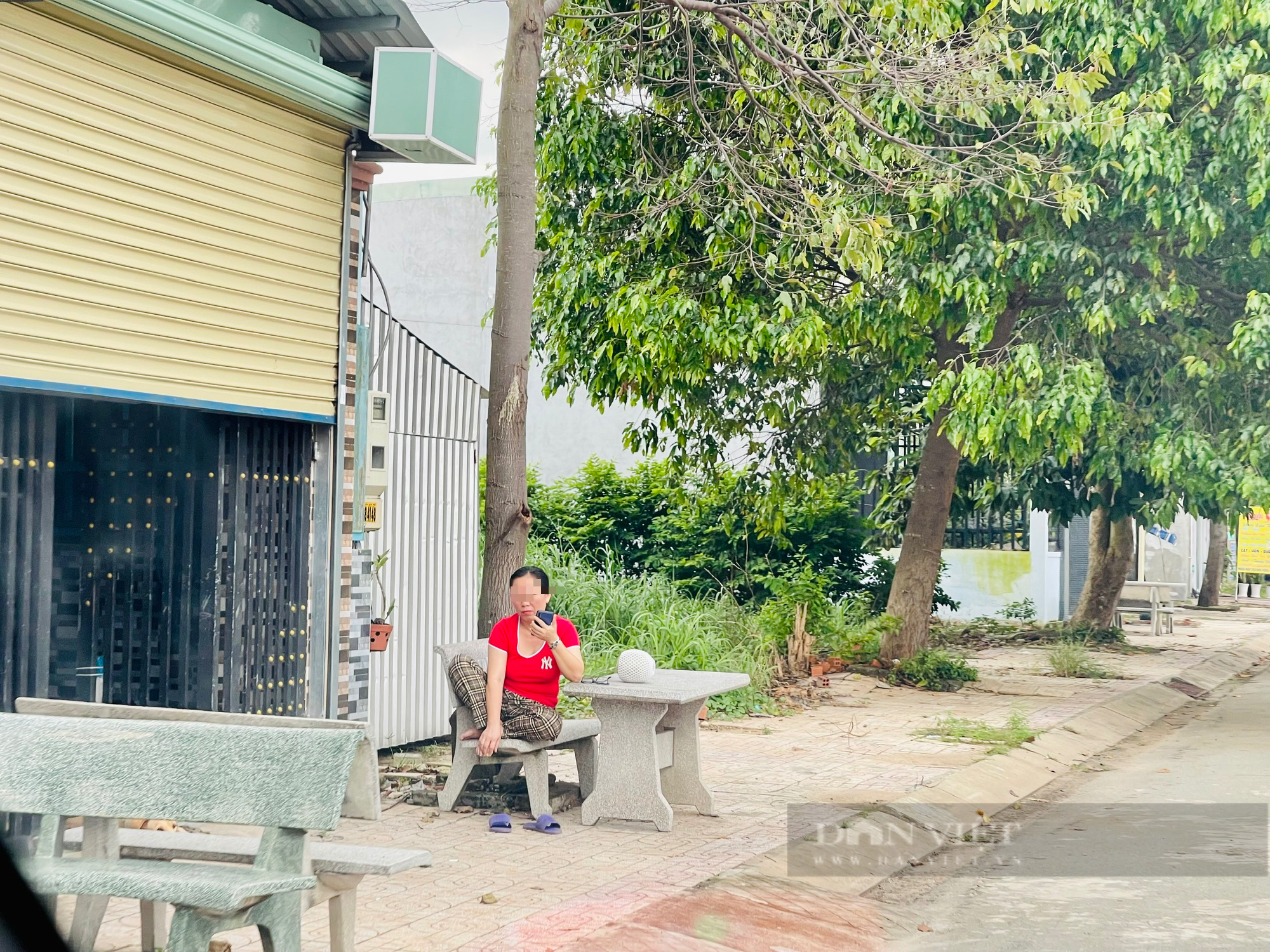 Bình Dương: Vừa mới chuyển sang vùng xanh, nhiều người dân TX.Bến Cát “quên” khẩu trang khi ra khỏi nhà - Ảnh 2.