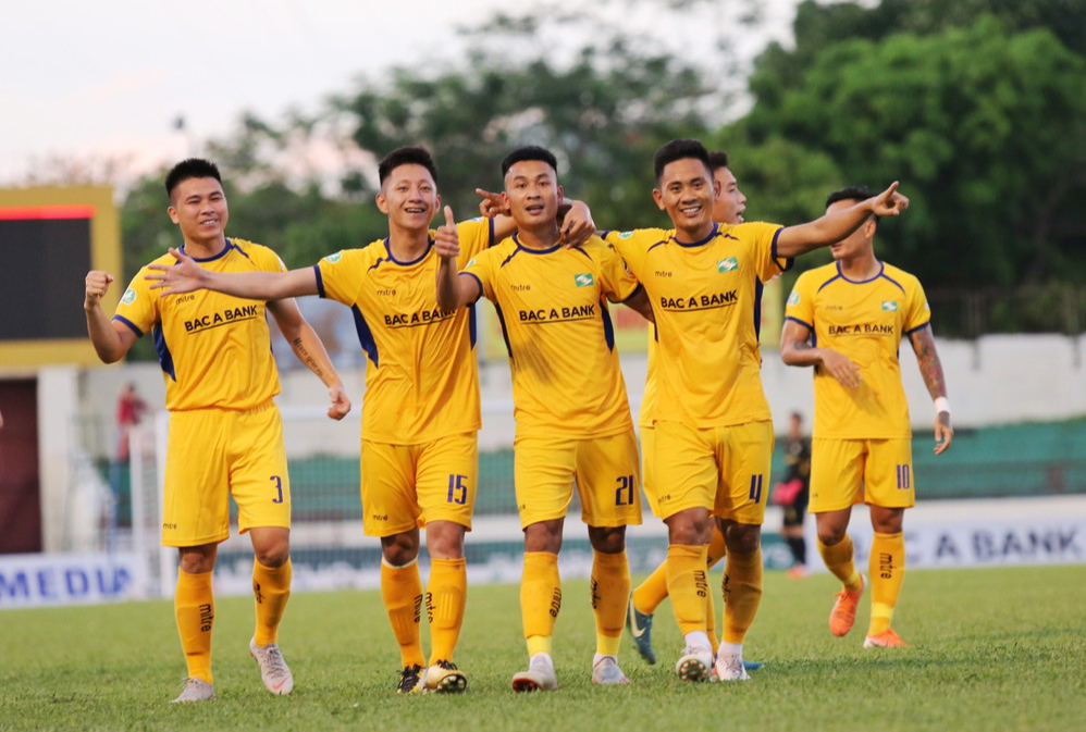 Có Trọng Hoàng và Quế Ngọc Hải, SLNA sở hữu hàng thủ trong mơ tại V.League - Ảnh 4.
