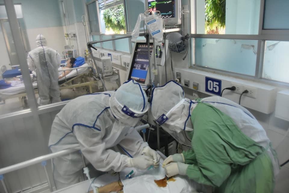 Số ca tử vong vì Covid-19 tại TP.HCM đang đi ngang - Ảnh 1.
