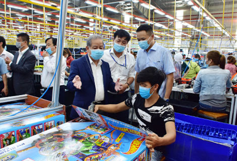 TT-Huế: Vì sao bị ảnh hưởng nặng bởi dịch Covid-19 nhưng thu ngân sách vẫn tăng ấn tượng? - Ảnh 2. TT-Huế: Vì sao bị ảnh hưởng nặng bởi dịch Covid-19 nhưng thu ngân sách vẫn tăng ấn tượng? - Ảnh 2.