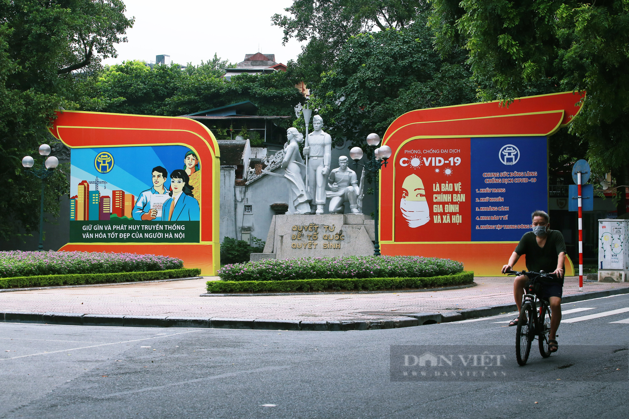 Nhịp sống người Hà Nội ngày Lễ Quốc khánh 2-9 đặc biệt giữa đợt giãn cách xã hội  - Ảnh 2.