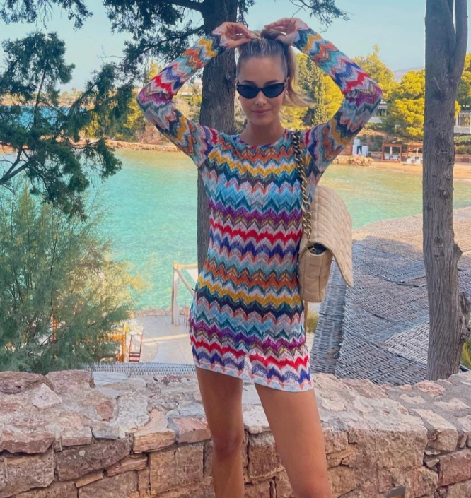 &quot;Bỏ bê&quot; cựu tuyển thủ Italia, người mẫu thả dóng sexy ở bãi biển - Ảnh 7.
