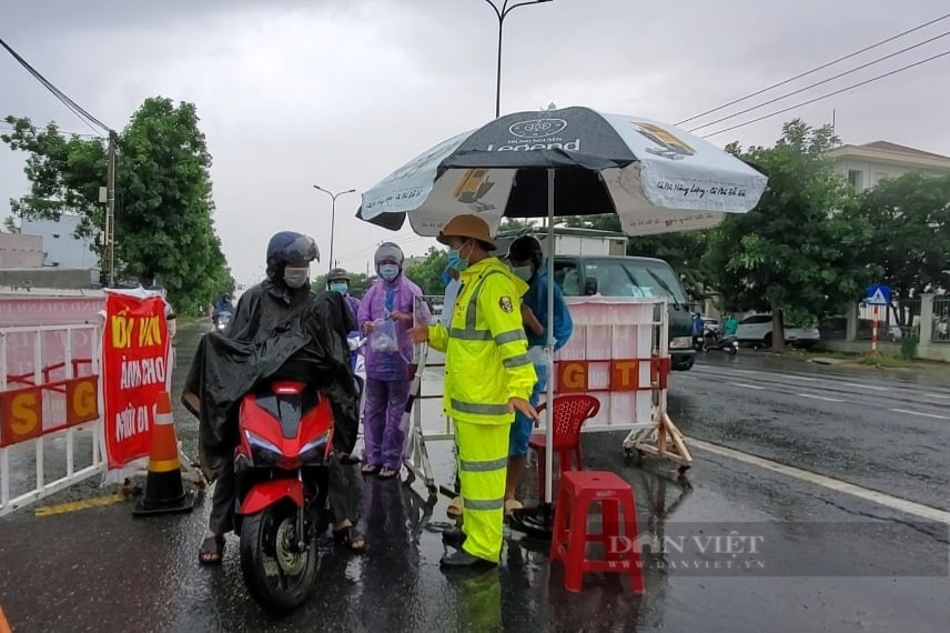 Đà Nẵng nới lỏng thủ tục ra vào thành phố - Ảnh 1.