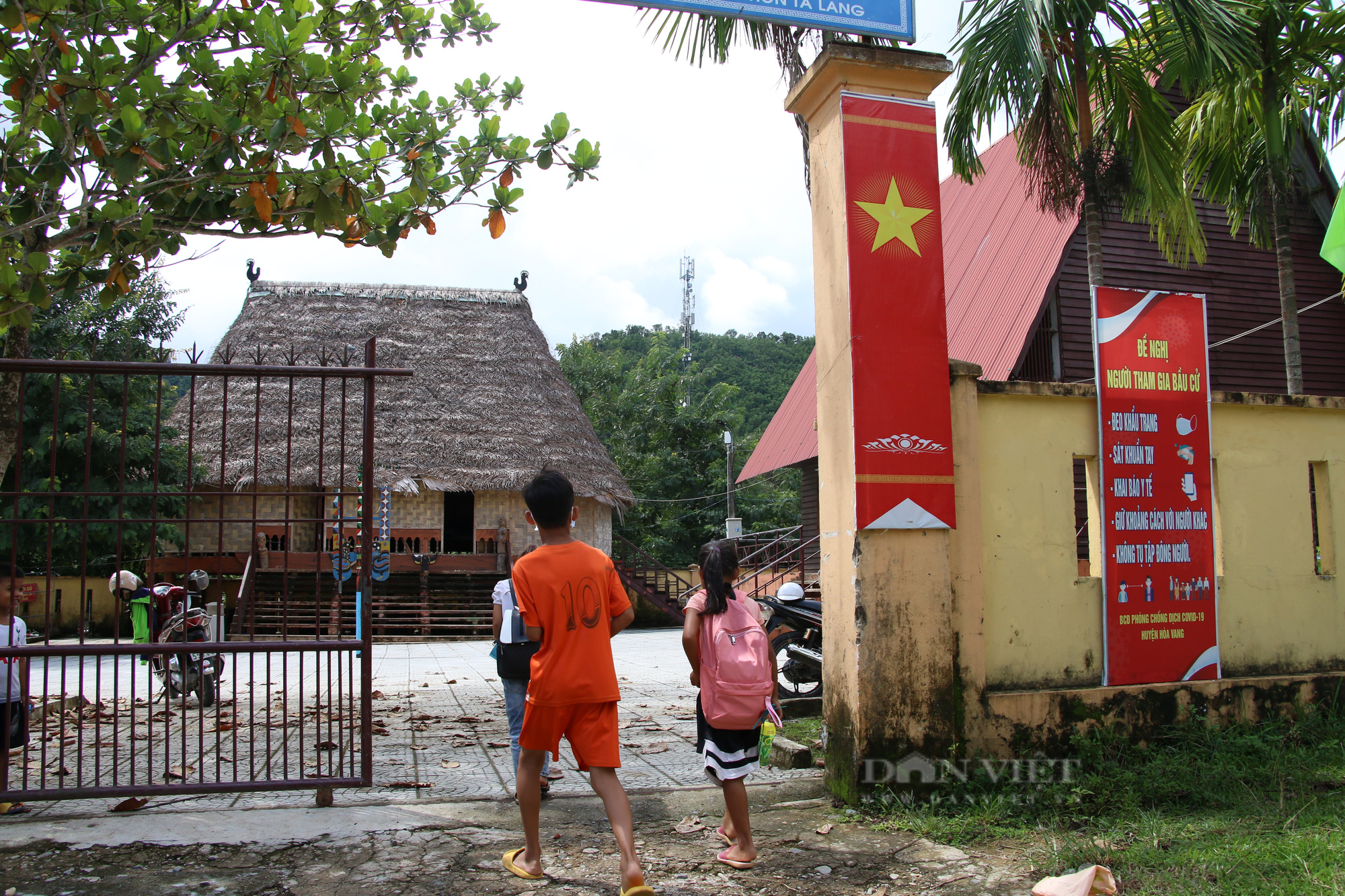 Đà Nẵng: Nhọc nhằn con chữ dưới mái nhà Gươl - Ảnh 4.