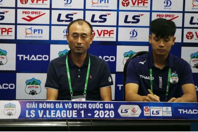 8 HLV ngoại dẫn dắt HAGL: Kiatisak đáng tiếc nhất - Ảnh 8.