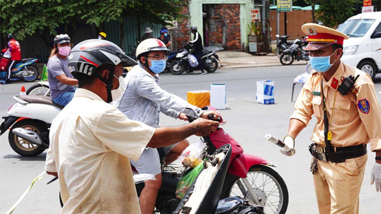 Cần Thơ: Không còn địa phương nào áp dụng Chỉ thị 16, sẽ tạo mã QR Code cho người dân để kiểm soát - Ảnh 2.