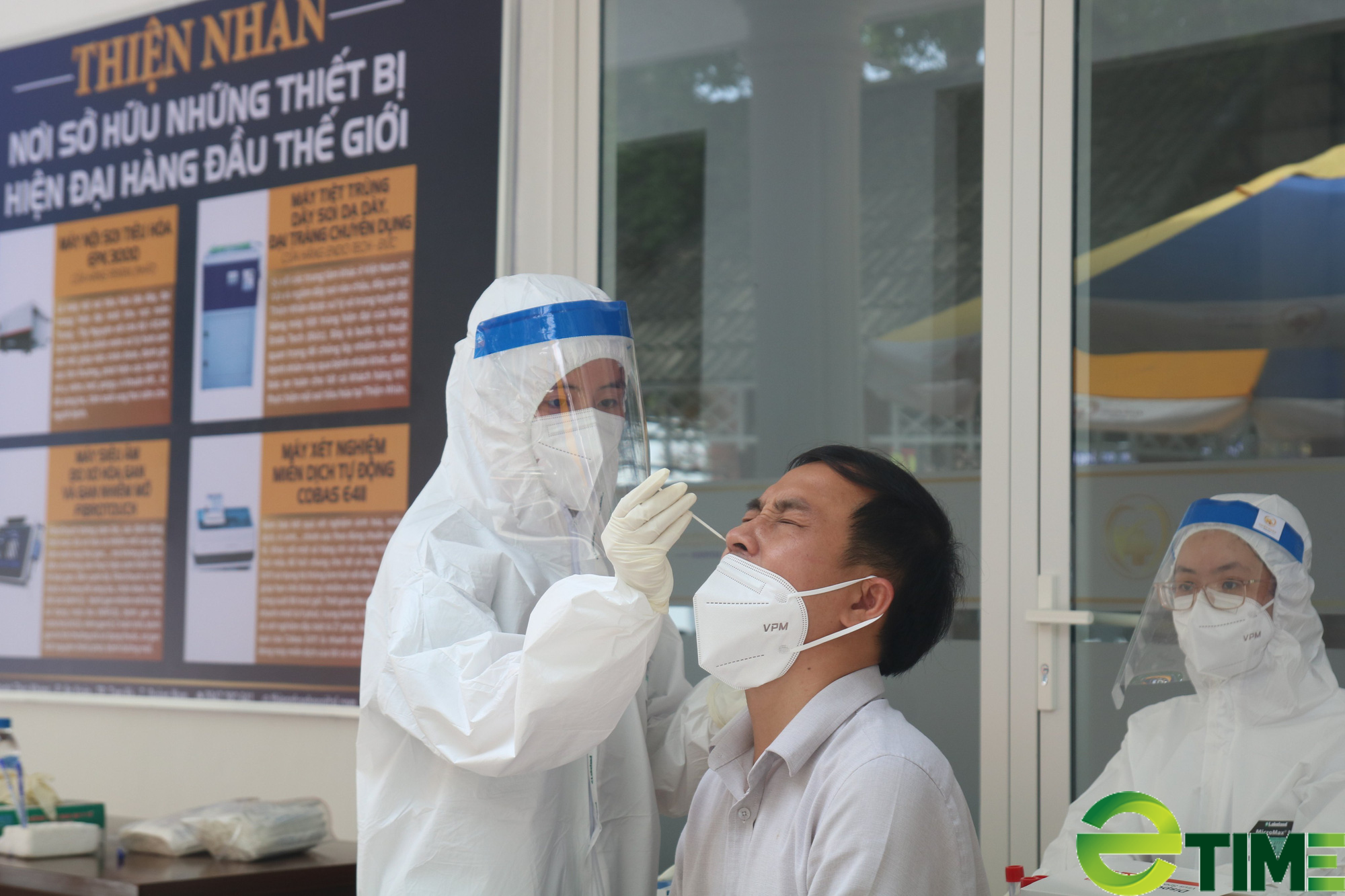 Quảng Nam: Trung tâm Chẩn đoán y khoa kỹ thuật cao Thiện Nhân triển khai lấy và nhận mẫu xét nghiệm Covid-19 tự nguyện - Ảnh 3. Quảng Nam: Trung tâm Chẩn đoán y khoa kỹ thuật cao Thiện Nhân triển khai lấy và nhận mẫu xét nghiệm Covid-19 tự nguyện - Ảnh 3.