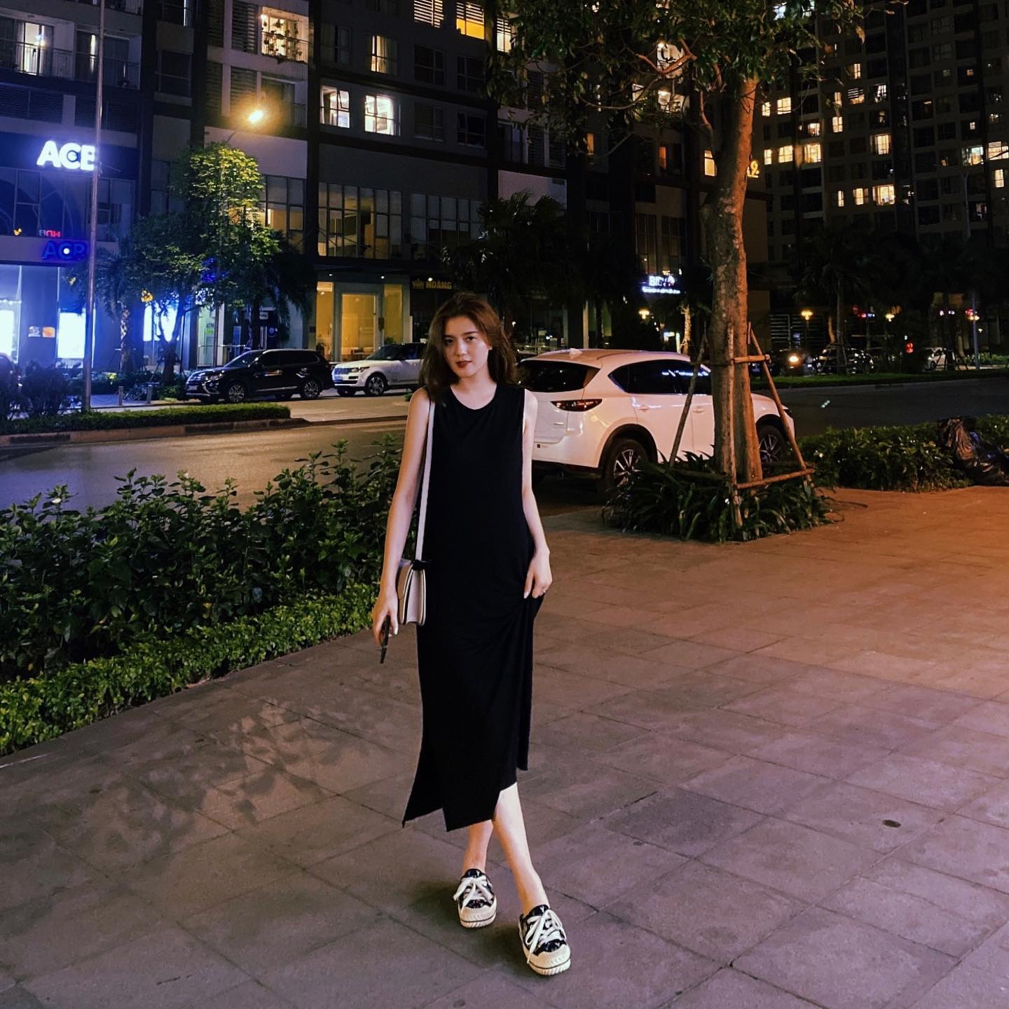 Sau chấn thương, Thành Chung nhận được &quot;món quà&quot; từ bạn gái - Ảnh 12.