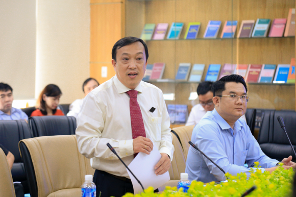 Điểm chuẩn ngành Luật 2021: Năm 2020 cao chót vót tới 29 điểm, năm nay khiến thí sinh &quot;chóng mặt&quot;? - Ảnh 1.