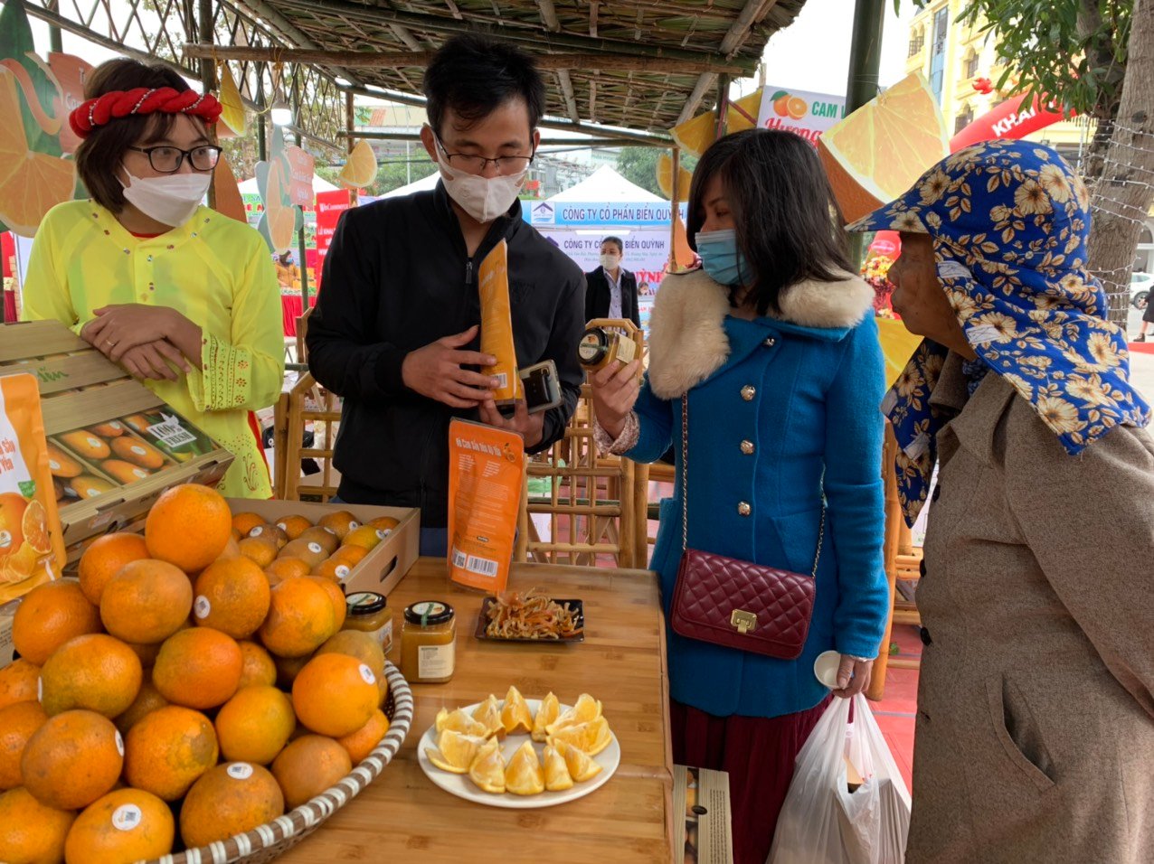 Khai mạc Tuần lễ cam Vinh và khai trương Siêu thị Winmart Vinh   - Ảnh 3.