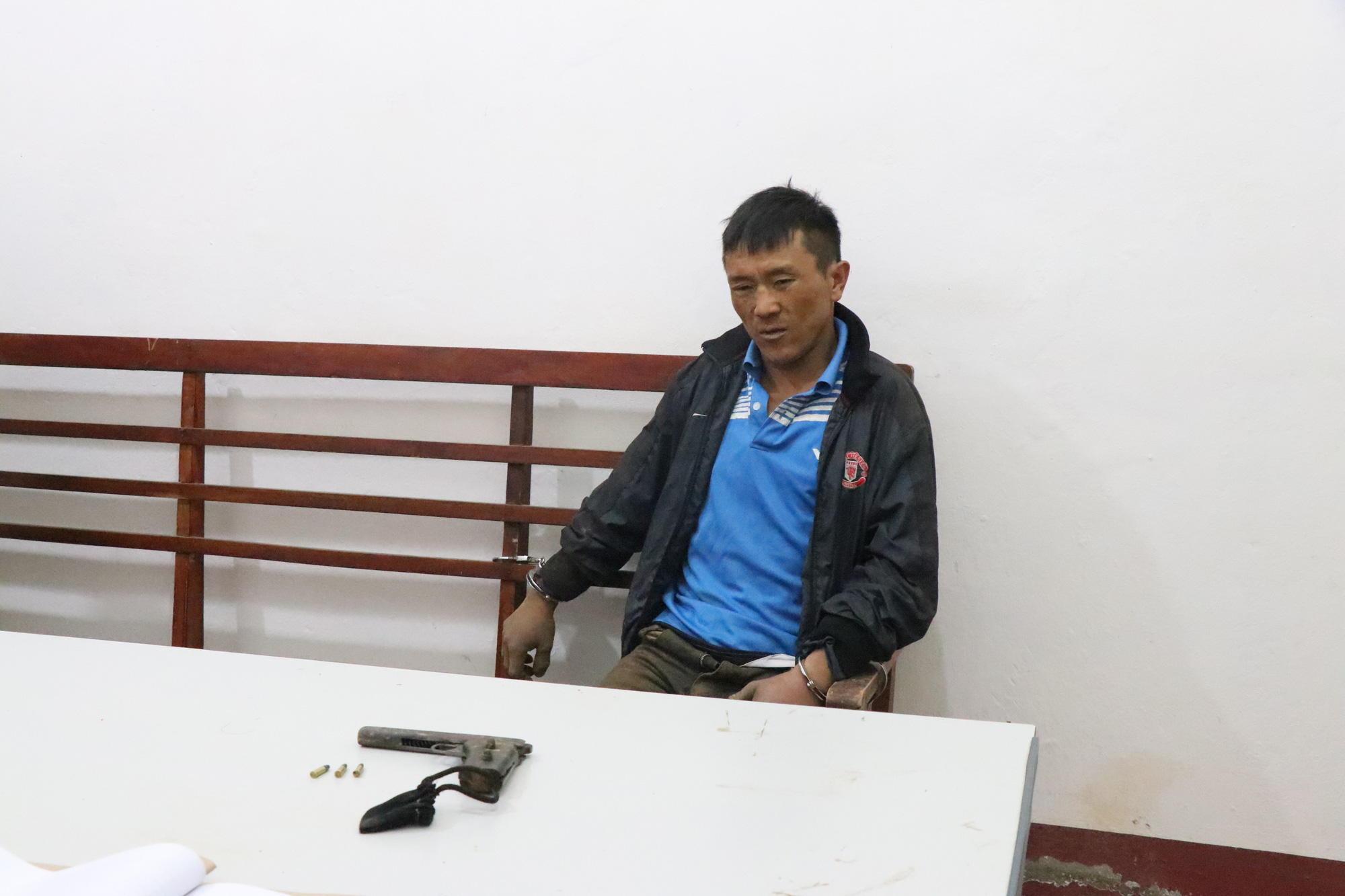 Điện Biên: Bộ đội Biên phòng bắt đối tượng truy nã sau 3 năm lẩn trốn - Ảnh 1. Điện Biên: Bộ đội Biên phòng bắt đối tượng truy nã sau 3 năm lẩn trốn - Ảnh 1.