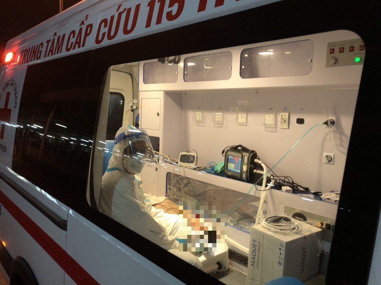 Mắc Covid-19 nguy kịch, bệnh nhân Hàn Quốc đang chạy ECMO được đưa về nước bằng chuyên cơ - Ảnh 1.