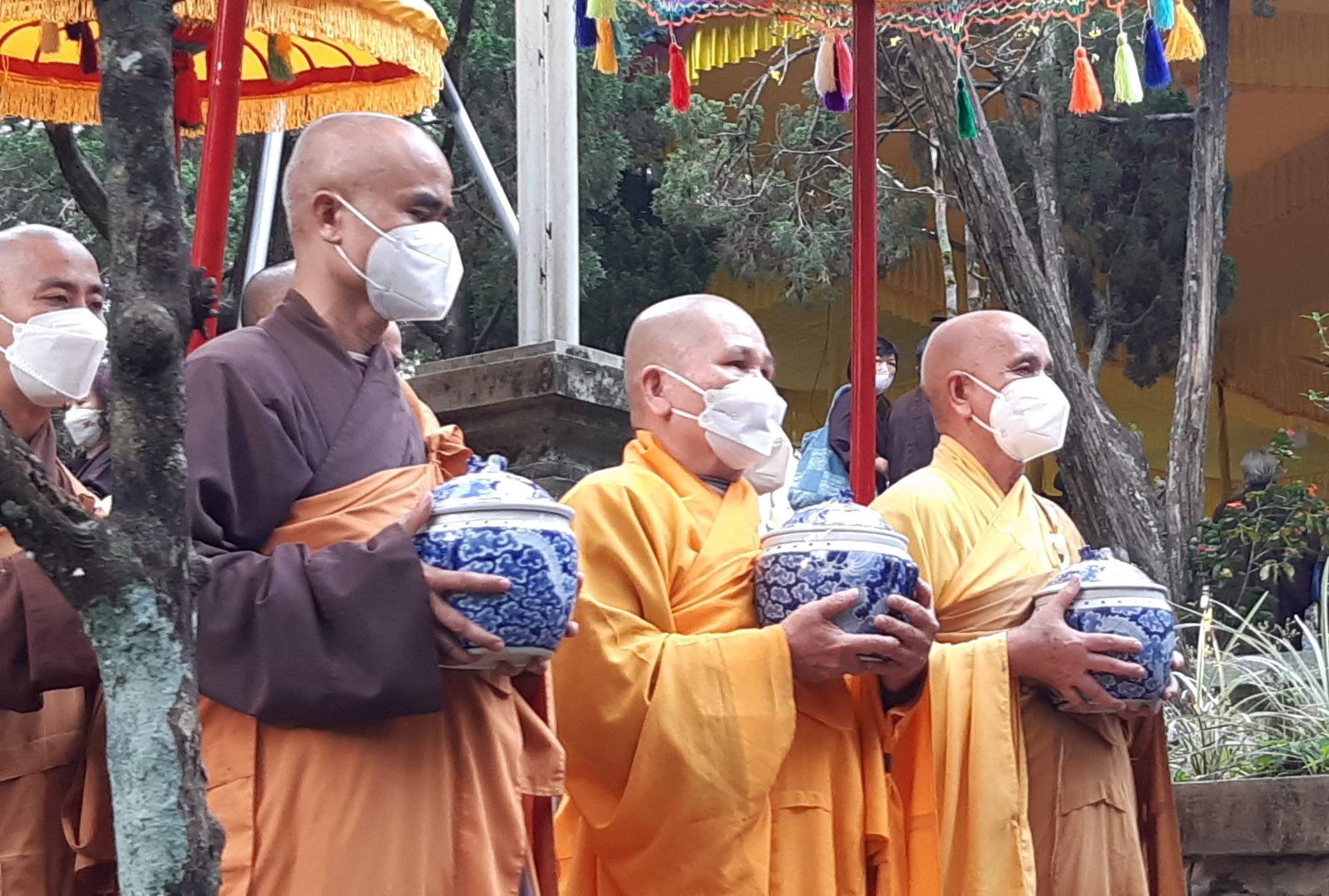 Cung thỉnh xá lợi Thiền sư Thích Nhất Hạnh  - Ảnh 5.