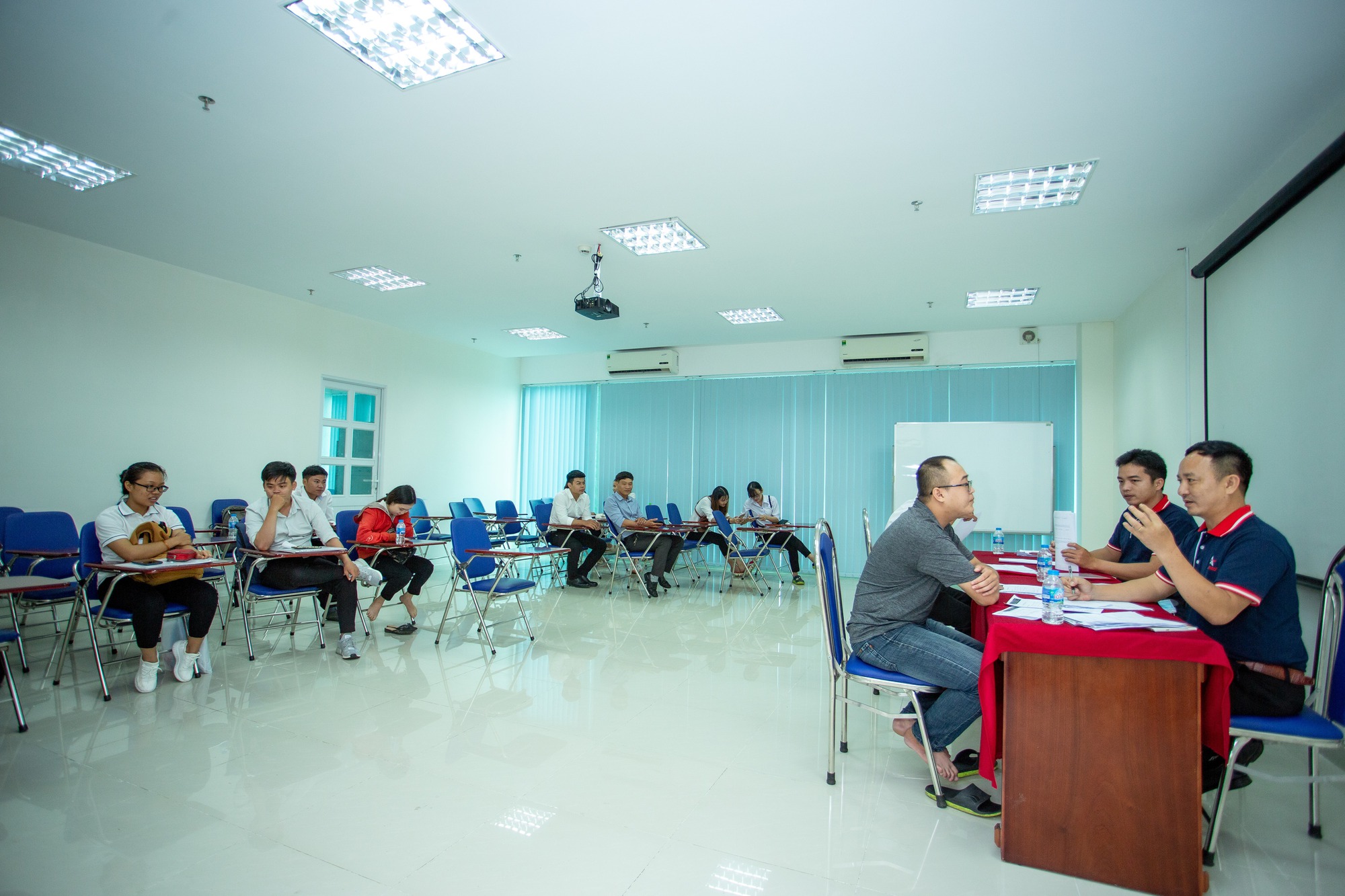 Tìm việc làm hấp dẫn sau dịch Covid-19 tại Ngày hội việc làm Đại học Nông lâm TP.HCM năm 2022 - Ảnh 3.